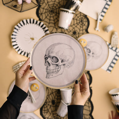 Prato de caveira vintage com borda dourada / 8 unid.