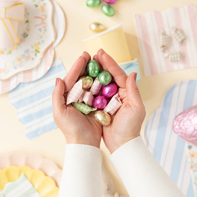 Chocolate and Praline eggs / 10 units.