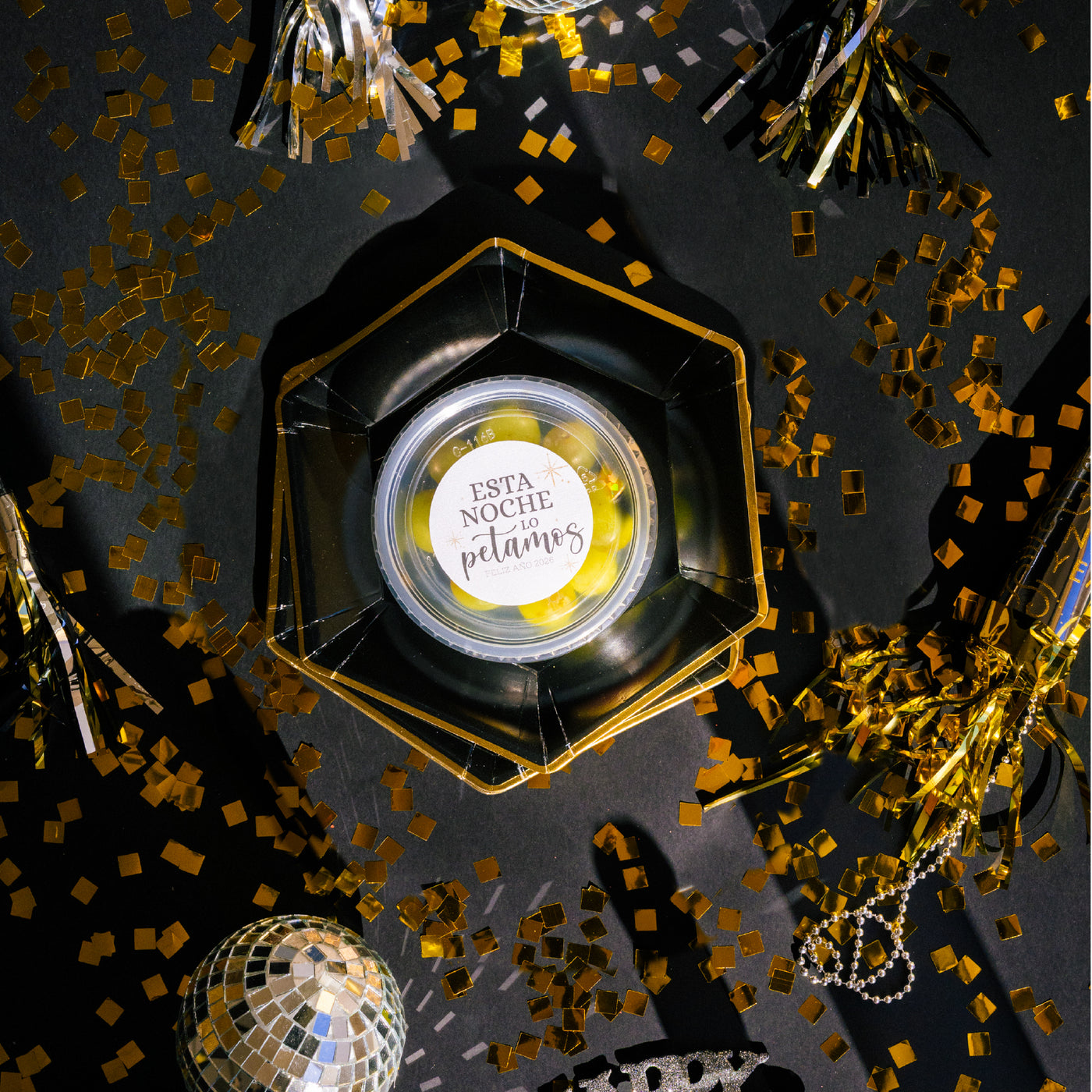 Caja para uvas "Esta noche lo petamos"