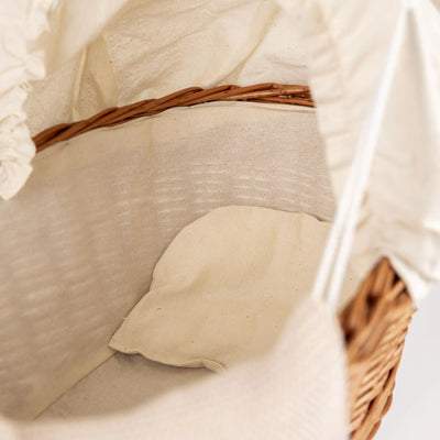 Cuna mimbre con capota y mantita