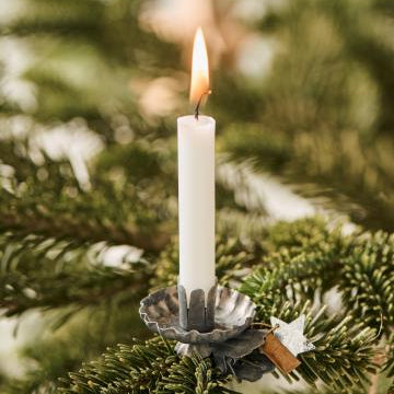 vela-blanca-con-portavelas-clip-decorativo-blanco-ib-laursen