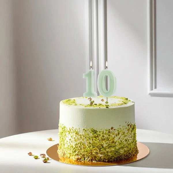 Green number candle border