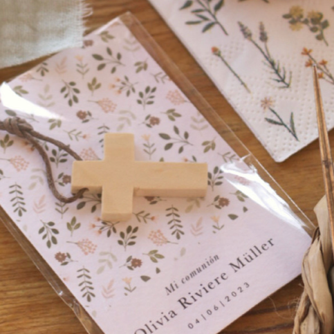 Personalized wooden cross necklace WildFlower / 6 units.