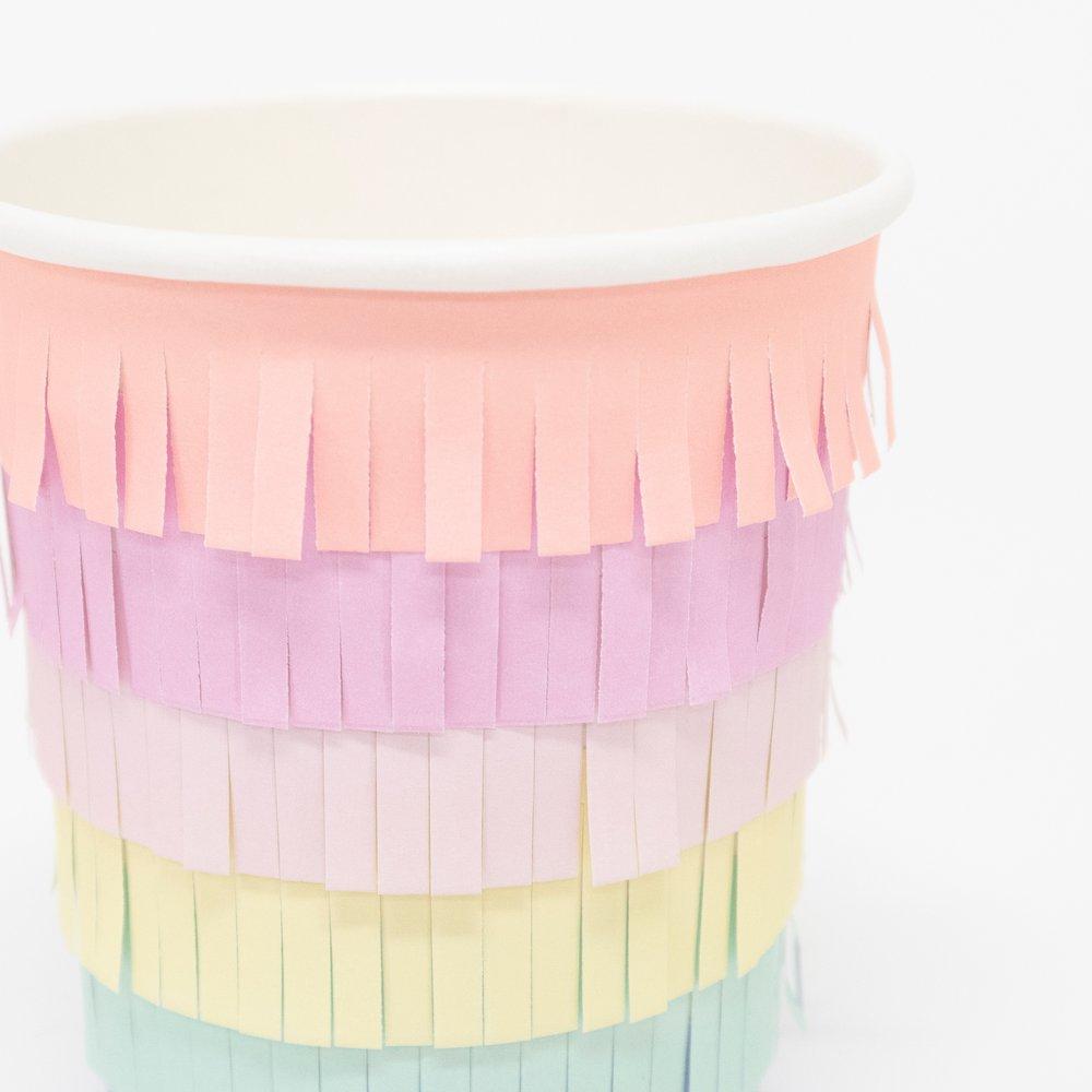Pastel colored fringed cup / 8 pcs.