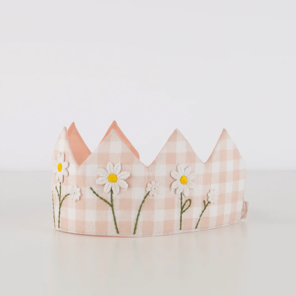 Pink Vichy crown with embroidered daisies