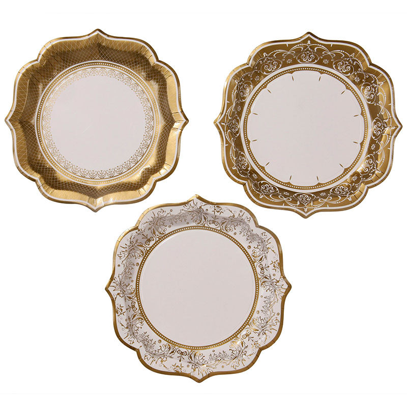 Medium porcelain plates / 12 units.