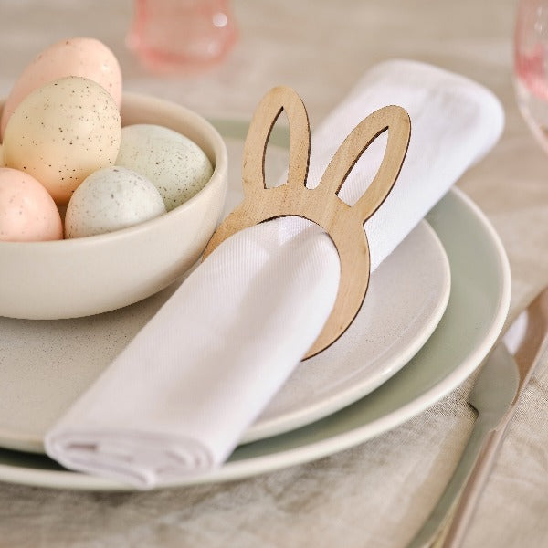 Wooden napkin ring with Easter bunny / 6 pcs.
